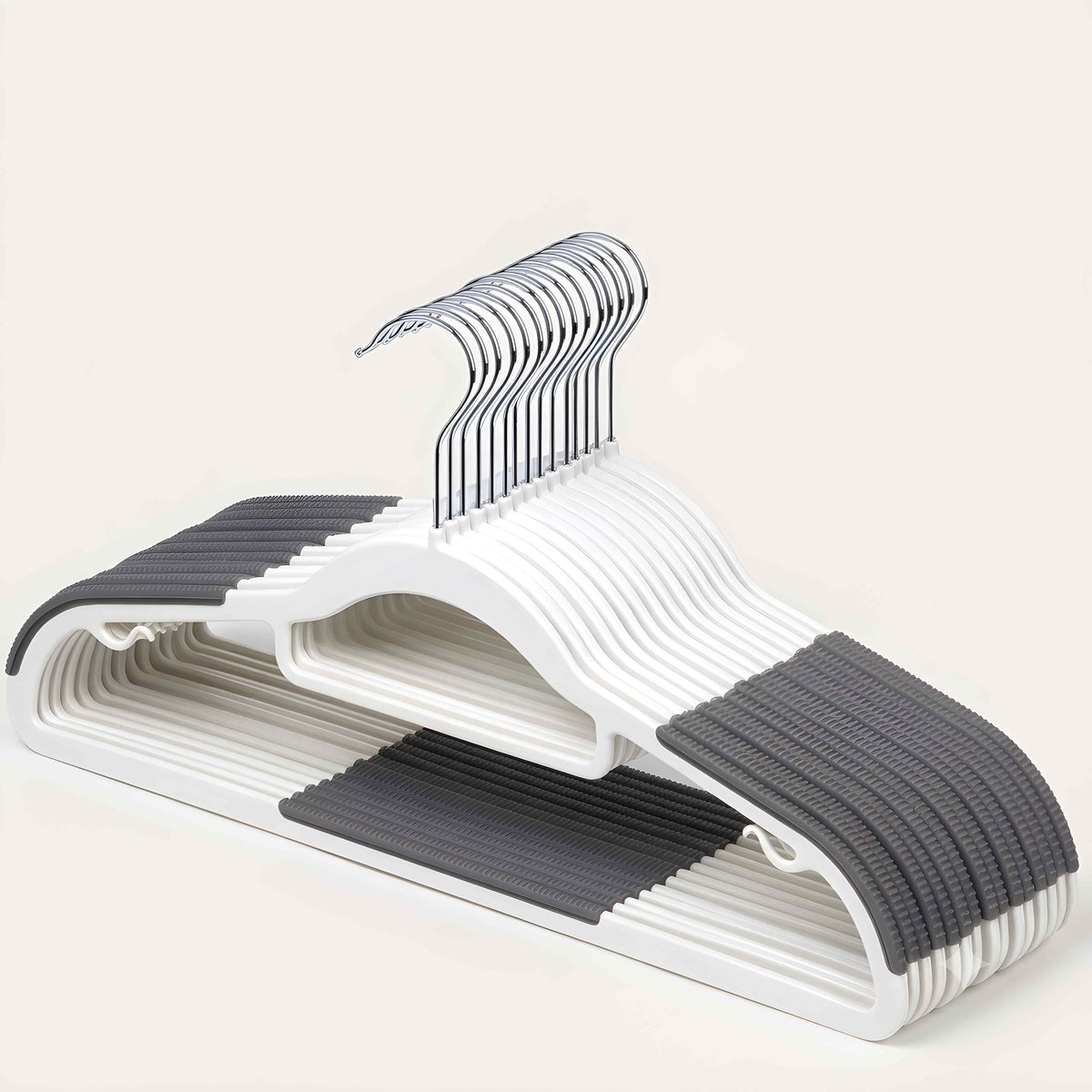 Metal Hook Non-Slip Plastic Hanger
