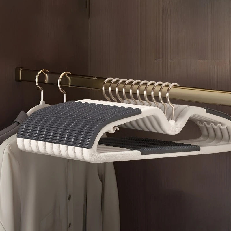 Non-Slip Plastic Hanger with Metal Hook