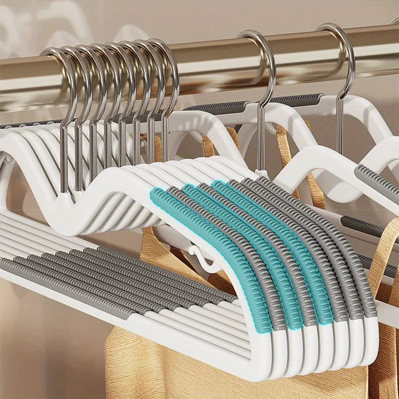 Plastic Hangers with Metal Hooks