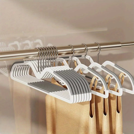 Plastic Hangers with Metal Hooks