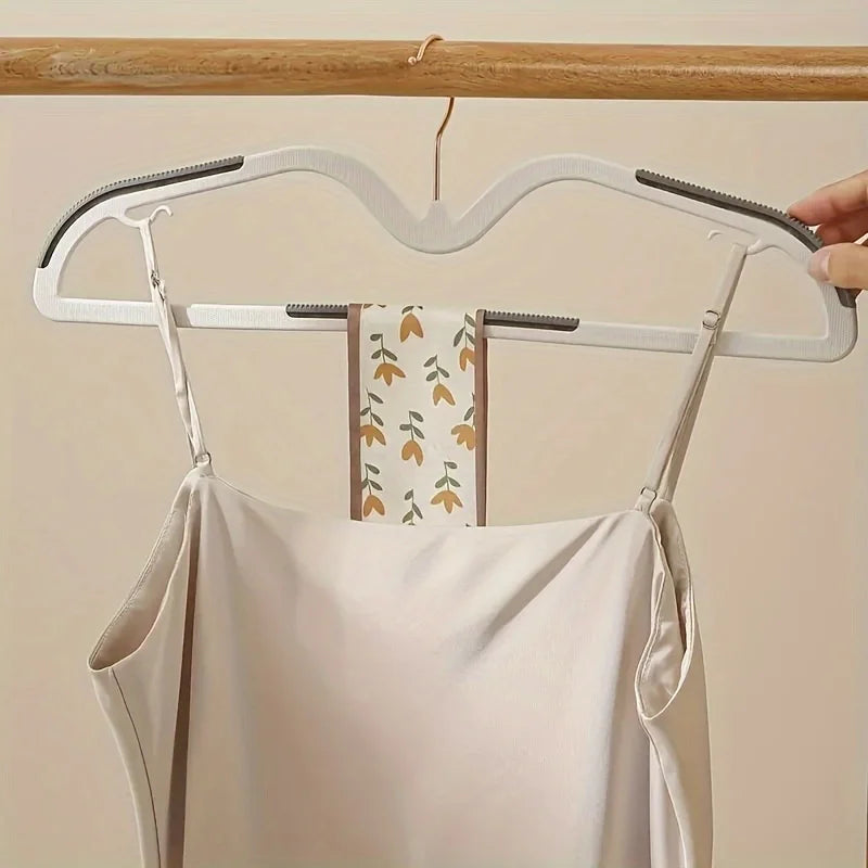 Plastic Hangers with Metal Hooks